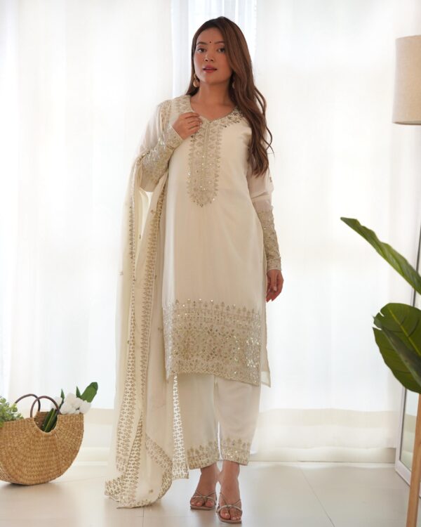 WHITE SUIT - Image 2